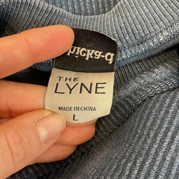 Bentley University Soft Long Sleeve Sweatshirt size large - Picture 4 of 4